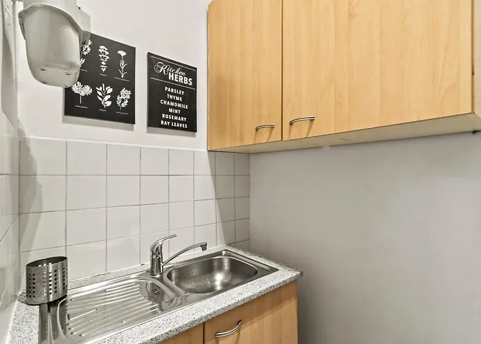 Close To Augarten, 5 Min Walk To U4 Friedensbruecke Viena